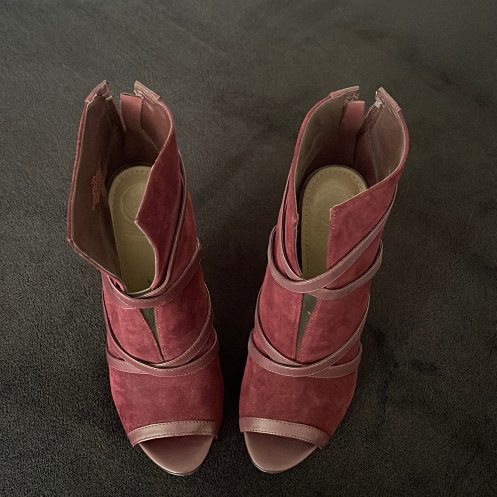 GUESS ADALIND2 Open toe booties